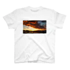 dancehirotterの逗子の夕日 スタンダードTシャツ