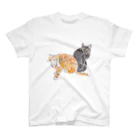 草地家のねこ（なや図書館併設）のもえくろ Regular Fit T-Shirt