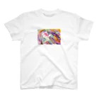 ミライク・カラの横顔の少女　ピンク Regular Fit T-Shirt