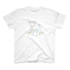 可愛さと暴力の白ヤギ Regular Fit T-Shirt