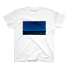 AIのセカイの夕ぐれの海-ワタシのケシキ- スタンダードTシャツ