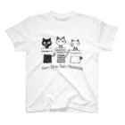 猫と月の三者三にゃー Regular Fit T-Shirt