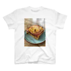 JUNK FOOD VENDORのベーコンエッグサンドイッチ（オープンフェイスver.） Regular Fit T-Shirt