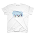 SOMALY【SUZURI店】のペンギン Regular Fit T-Shirt