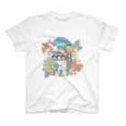 カズシフジイのKAWAII girl collage Regular Fit T-Shirt