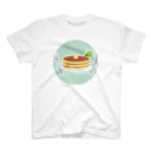 さとやまの民のパンケーキをつまみ食いするアオバハゴロモ スタンダードTシャツ