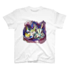 ホップステップジャンピングの猫とうさぎの宙浮遊 Regular Fit T-Shirt