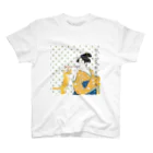 keeeeeep smilingのぴろぴろ笛を吹く女 Regular Fit T-Shirt