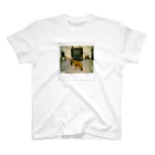 初審のCute Dog in TV Room Regular Fit T-Shirt