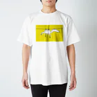 泥と暮らしのスピノサウルスの干し方（黄色） Regular Fit T-Shirt