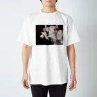 カヌレのお店の花　2 Regular Fit T-Shirt