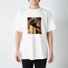 ちぇるのTシャツshopのひまわりのくろちゃん Regular Fit T-Shirt