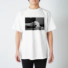 ぼくは福。の「ご飯まだかな」(モノクロ) Regular Fit T-Shirt