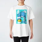 もけまる屋さんのもけまるとサメ スタンダードTシャツ