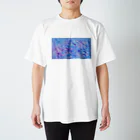 空歩く人々の秋雨 Regular Fit T-Shirt