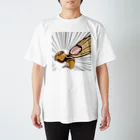 膝からシマリスの爪の間からシマリス Regular Fit T-Shirt