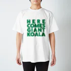 SDOのHERE COMES GIANT KOALA/GREEN 티셔츠