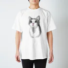 お猫様大好きナスビのハチワレ猫 Regular Fit T-Shirt