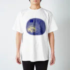 よしず・すだれのまよなか読書ヒツジ(くらやみ) Regular Fit T-Shirt