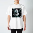 くぼみやさんのねこのたたかい Regular Fit T-Shirt