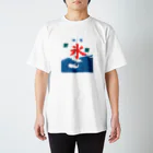 Mystery World Center（ミステリーワールドセンター）の氷旗 Regular Fit T-Shirt