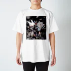 儚衣しろのしろいうさぎさんはせかいをさんぽする Regular Fit T-Shirt