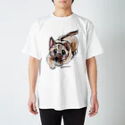 宇寅。の泥棒フェイスの子犬 Regular Fit T-Shirt