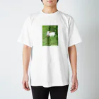 チョコミントのある日の午後の白ヤギさん Regular Fit T-Shirt