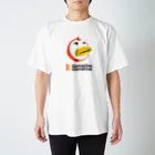 Kedamarine Kedamalow's SHOPの夕陽に染まるペンギン スタンダードTシャツ