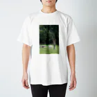 IROIRO-OHANAの木陰のやぎ Regular Fit T-Shirt