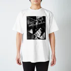 写真家 古熊美帆のFair is foul and foul is fair Regular Fit T-Shirt