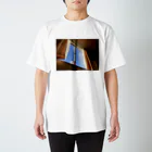 AHIRUpoppoのまどぎわ Regular Fit T-Shirt