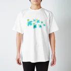 AROMA☆LOVELYのクローバーを運ぶ鳥 Regular Fit T-Shirt