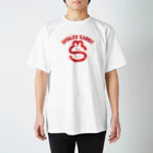 AKIRAMBOWのSpoiled Rabbit & Smile Person - RED / あまえんぼうさちゃんとあのひと - レッド Regular Fit T-Shirt