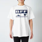 ジュニアサッカーサポーターの「ずっと友だち」ネイビー Regular Fit T-Shirt