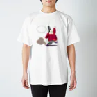 きつねいろ@長文厨のKUGEレッド Regular Fit T-Shirt