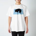 かわいいコーギーの寝子 Regular Fit T-Shirt