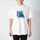 空飛ぶ眼鏡のぺんぎん Regular Fit T-Shirt