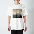 lEYwbsgjlZttATnの富士山 Regular Fit T-Shirt