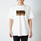 COMMA＋の例のあのシーン（『必殺！恐竜神父』） Regular Fit T-Shirt