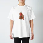 ハムチャンホンポ suzuri店のさむがりさるさん Regular Fit T-Shirt