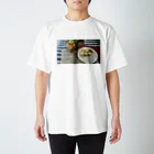 風景と猫ちゃんのマカロン Regular Fit T-Shirt