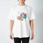 新星急報社のちょっとしたパーティ（よりにぎやか） Regular Fit T-Shirt