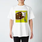 さかたようこ / サメ画家のカレーの中と外で視線を交わす前のサメ/出会う前 スタンダードTシャツ