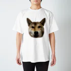 おいしいごはん！のショックを受けている柴犬 Regular Fit T-Shirt