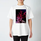 Lilly101のエビと珊瑚 Regular Fit T-Shirt