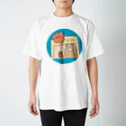 makudjのポテトを売って生計を立てるくま Regular Fit T-Shirt