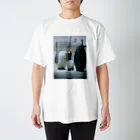 ojapaのコウテイペンギンの親子 Regular Fit T-Shirt