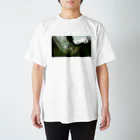 宿る木のイワトビ Regular Fit T-Shirt