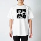 PUNK TV ART SHOPの素通り出来ない心に響く弾き語り Regular Fit T-Shirt